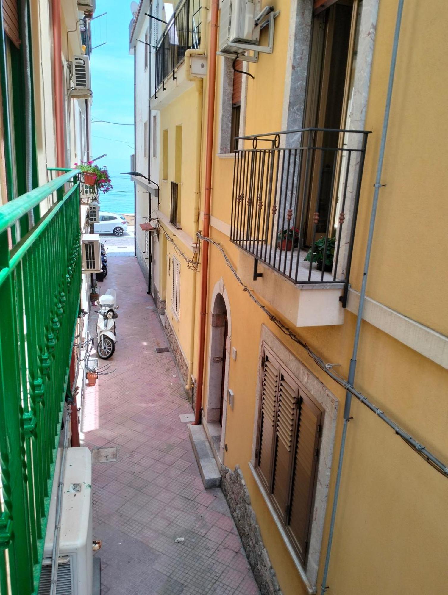 Essenze Di Sicilia Apartment - Letojanni Taormina Luaran gambar